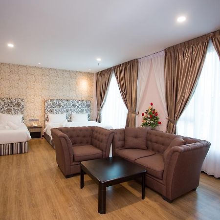 7 Heaven Boutique Hotel Pasir Gudang Exterior foto