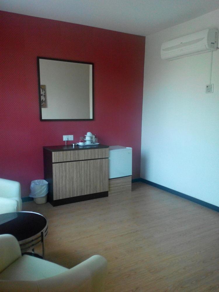 7 Heaven Boutique Hotel Pasir Gudang Exterior foto